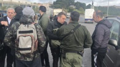 Φωτογραφία του Ποιος φταίει; ποιος φταίει; Κανένα στόμα δεν το ‘βρε και δεν το ‘πε ακόμα (Κοιτάξτε σε κάποιον καθρέφτη…)(βίντεο και φωτογραφίες)