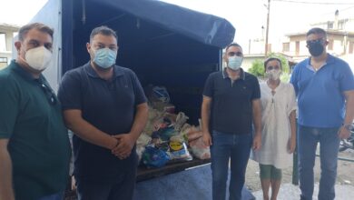 Φωτογραφία του Παράδοση των συγκεντρωθέντων αγαθών στους πυρόπληκτους