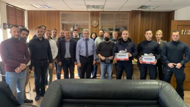 Φωτογραφία του Αντιβαλλιστικά γυαλιά παρέδωσε η Ε.ΑΣ.Υ.Α. στο Διοικητή Ασφαλείας